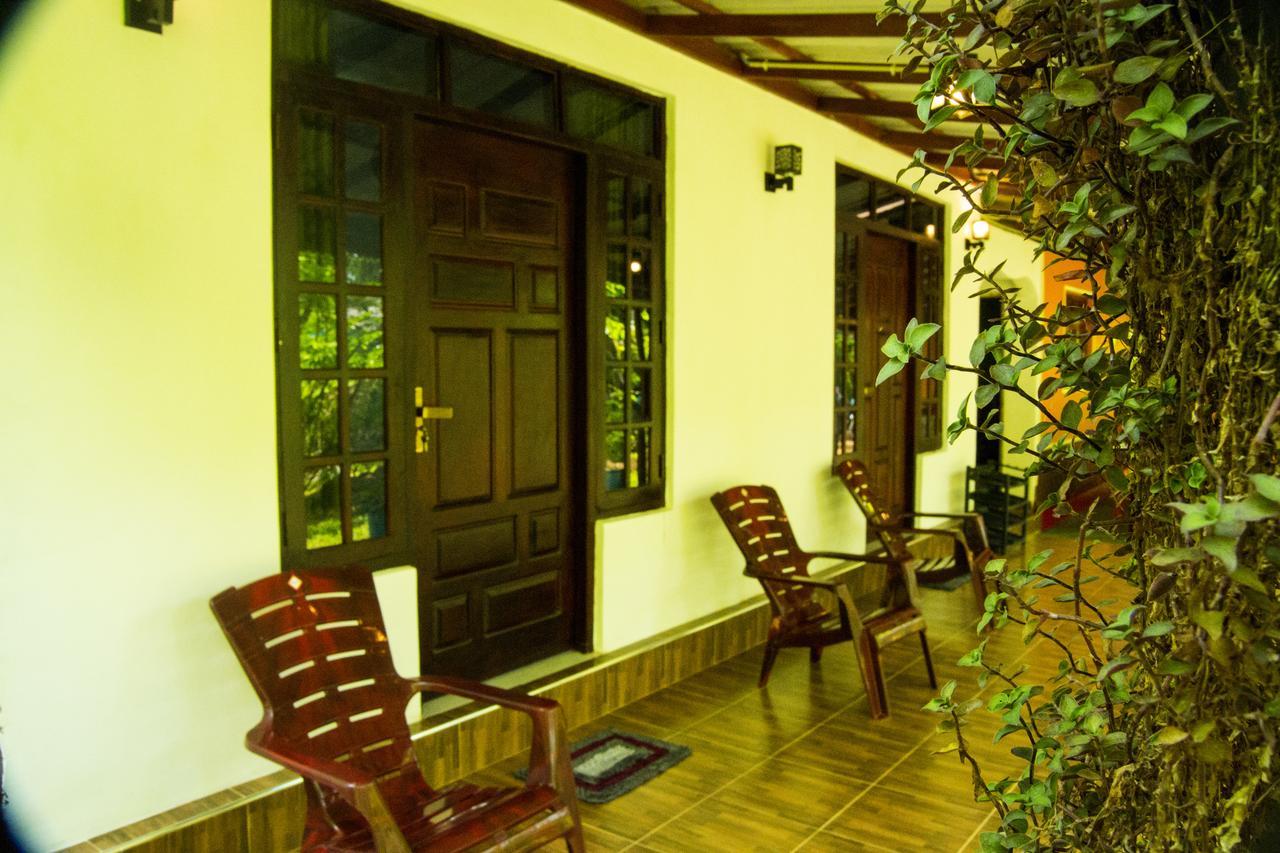 Senura Home Stay Sigiriya Buitenkant foto